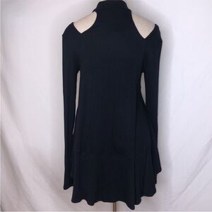 People Downtown Cold Shoulder black Tunic, Long sleeve , Size M